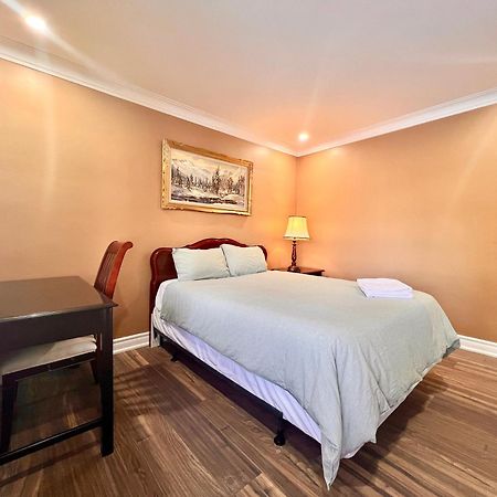 Upgraded Rooms With Bath 7-Min To Subway Near Downsview Rogers Stadium Toronto Ngoại thất bức ảnh