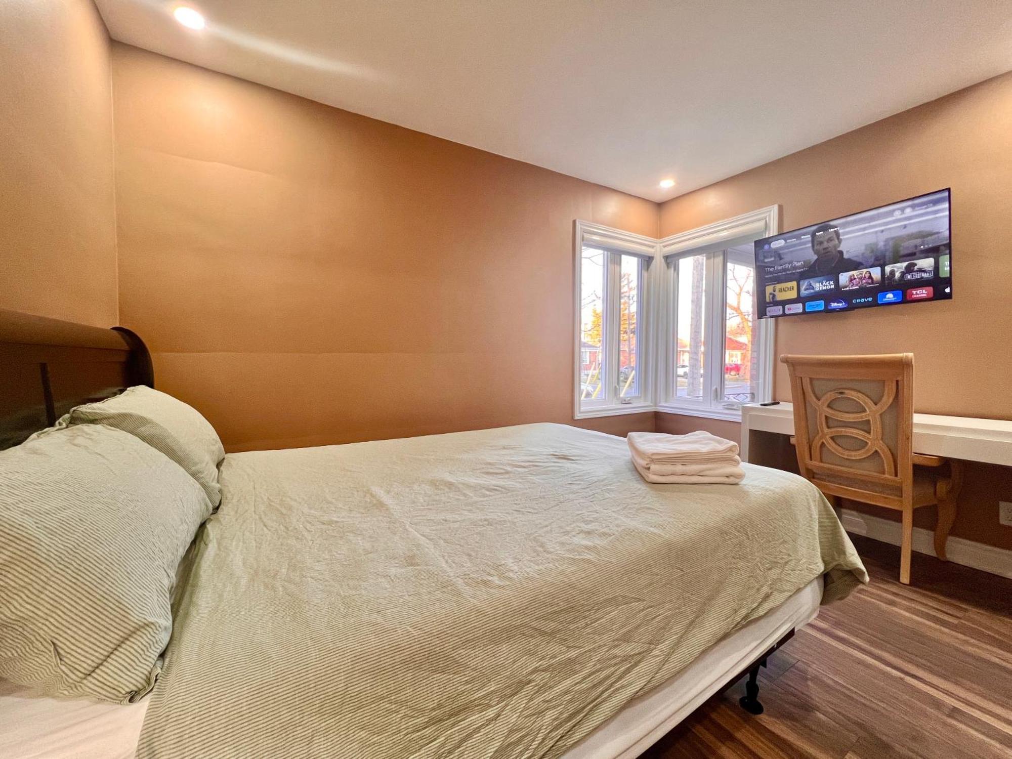 Upgraded Rooms With Bath 7-Min To Subway Near Downsview Rogers Stadium Toronto Ngoại thất bức ảnh